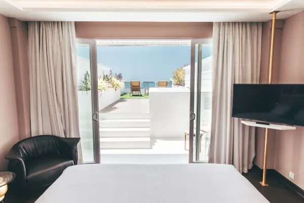 هتل دش ریزورت